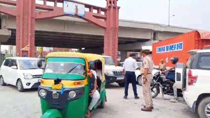 उन्नाव: कानपुर नगर में प्रधानमंत्री के भ्रमण और जनसभा कार्यक्रम को लेकर उन्नाव के गदनखेड़ा बाईपास पर भारी वाहनों का रूट डायवर्जन