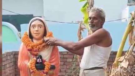 इगलास: इगलास कोतवाली क्षेत्र के गांव सुभाष ग्राम मलिक में अहिल्याबाई होल्कर की प्रतिमा का विरोध, वीडियो हुआ वायरल