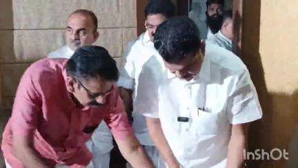 ഏറനാട്: പി.വി അൻവർ അയയുന്നു, മാന്യമായ പരിഹാരം പ്രതീക്ഷിക്കുന്നുവെന്ന് അൻവർ എടവണ്ണ ഒതായിലെ വസതിയിൽ പ്രതികരിച്ചു