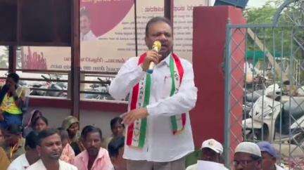 ಇಳಕಲ್‌: ನಗರದಲ್ಲಿ ನಗರಸಭೆ ಕಾರ್ಯಲಯದ ಮುಂದೆ ಪೌರಸೇವಾ ನೌಕರರ ಮುಷ್ಕರ : ವೆಲ್ಫೇರ ಪಾರ್ಟಿ ಹಾಗೂ ವಿವಿಧ ಸಂಘಟನೆಗಳ ಬೆಂಬಲ