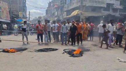 महनार: शराब कांड मामले में जेल गए कैदी की इलाज के दौरान मौत, गुस्साए लोगों ने मदन चौक किया जाम
