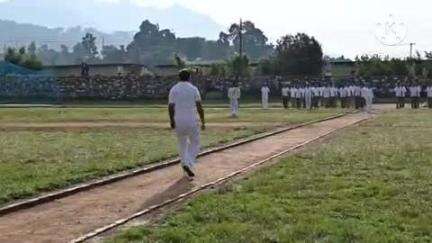 पिथौरागढ़: पुलिस लाइन में आयोजित साप्ताहिक परेड का निरीक्षण पुलिस अधीक्षक रेखा यादव ने किया