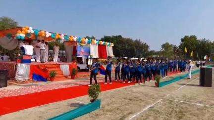 मऊ: पुलिस लाइन परिसर में हॉकी मैदान में 2 दिवसीय 73वीं अन्तर्जनपदीय हॉकी प्रतियोगिता का एसपी ने किया उद्घाटन