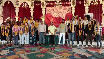 दतिया नगर: शासकीय सेवा में चयनित युवक-युवतियों को रामजी वाटिका में किया गया सम्मानित, ट्रैफिक प्रभारी सपना शर्मा रहीं मुख्य अतिथि
