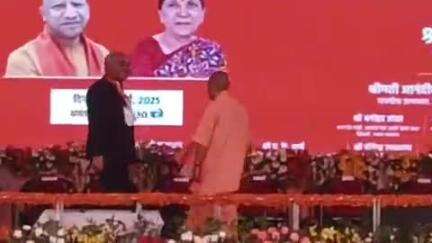 कानपुर: प्रधानमंत्री के आगमन से पूर्व तैयारी का जायजा लेने जनसभा स्थल पहुंचे मुख्यमंत्री योगी आदित्यनाथ