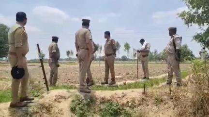 आज़मगढ़: माफिया कुंटू सिंह की पत्नी की संपत्ति हुई कुर्क, करोड़ों की जमीन अवैध कमाई से बनाई गई थी
