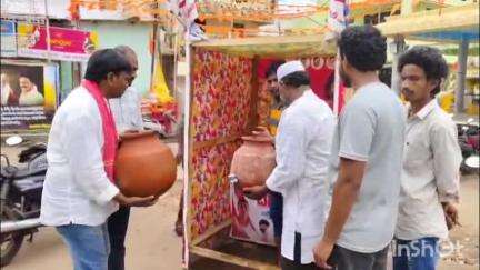 సర్వేపల్లి: ముత్తుకురులో చలివేంద్రంలో కుండల అపహరణ, మీడియాతో మాట్లాడిన నియోజకవర్గ జనసేన ఇంచార్జి సురేష్