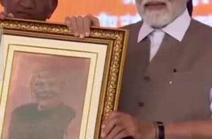 कानपुर: प्रधानमंत्री ने जनसभा स्थल पर 47,554 करोड़ की परियोजनाओं का किया शिलान्यास, जनता को किया संबोधित