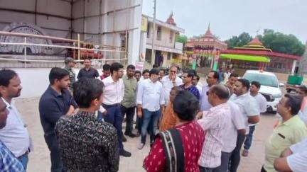 ସୋହେଲା: ସୋହେଲା ବ୍ଲକର ସୋହେଲା ପ୍ରବେଶ ପଥରେ ଏକ ଭବ୍ଯ ତୋରଣ ନିର୍ମାଣ ପାଇଁ ଆଜି ନିରିକ୍ଷଣ କଲେ ଭଟଲୀ ବିଧାୟକ ଏବଂ ବରଗଡ ଜିଲ୍ଲାପାଳ
