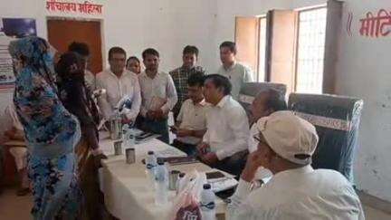 मंझनपुर: नोडल अधिकारी ने आकांशी ब्लॉक मंझनपुर के जमदुआ के पंचायत भवन का निरीक्षण किया, बातचीत कर हासिल की जानकारियां