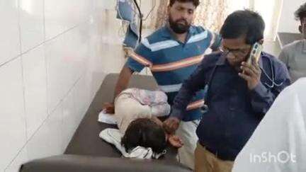 कासगंज: हंसनगर में खेलते समय 6 वर्षीय बच्ची छत से गिरी, इलाज के लिए जिला अस्पताल में कराया गया भर्ती