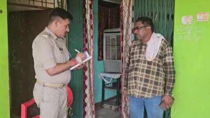 दुधि: डुमरडीहा गांव में प्रधान के घर चोरी, चोरों ने 60 हजार नकद और जेवरात ले गए, पुलिस जांच में जुटी