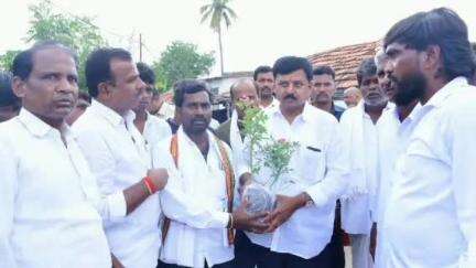 నారాయణ్​ఖేడ్: నిజాంపేట్ లో హౌసింగ్ స్కీం ఇందిరమ్మ ఇంటి నిర్మాణాలను ప్రారంభించిన నారాయణఖేడ్ ఎమ్మెల్యే డాక్టర్ పట్లోళ్ల సంజీవరెడ్డి