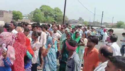 पचोर: पचोर में रसोई गैस सिलेंडर के लिए हल्लाबोल, लाइन में लगी महिलाएं, वीडियो आया सामने