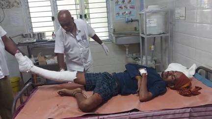 திருப்பத்தூர்: MGR நகர் பகுதியில் அடையாளம் தெரியாத வாகனம் மோதி வாலிபர் படுகாயம்