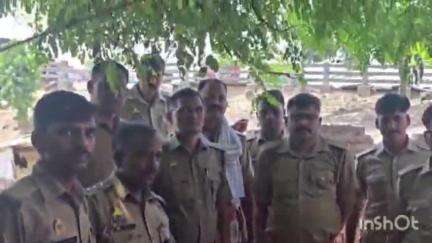 गोरखपुर: आबकारी विभाग ने चकरा अव्वल बारिया टोला और बहरामपुर में दबिश देकर 65 लीटर अवैध कच्ची शराब की बरामद, एक मुकदमा हुआ दर्ज