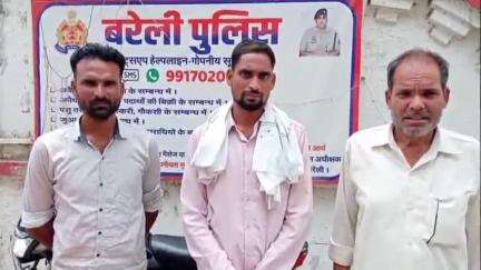 बरेली: थाना देवरनिया क्षेत्र के ग्राम वैकरनंदा निवासी व्यक्ति ने दबंगों पर लगाया बाजार से घर जाते समय बेटे को पीटने का आरोप