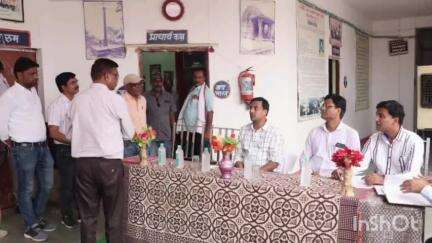 पठारी: ज़िला कलेक्टर पहुंचे पठारी, जन शिक्षकों के कार्यों का लिया जायजा व दिए आवश्यक दिशा-निर्देश