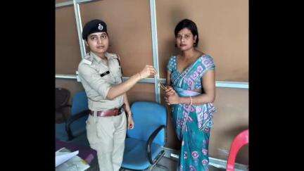 गया टाउन सीडी ब्लॉक: रेलवे स्टेशन पर गिरी महिला की सोने की चेन, RPF ने बरामद कर लौटाया