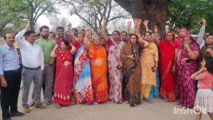 सीकर: सीकर के शास्त्री नगर इलाके में लोगों ने पेयजल समस्या को लेकर जलदाय विभाग कार्यालय में किया प्रदर्शन
#Jansamasya
