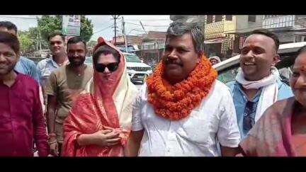 लौरिया: कांग्रेस नेत्री मंजूबाला पाठक ने बिहार कांग्रेस प्रभारी सचिव सुशील कुमार पासी का लौरिया में किया भव्य स्वागत