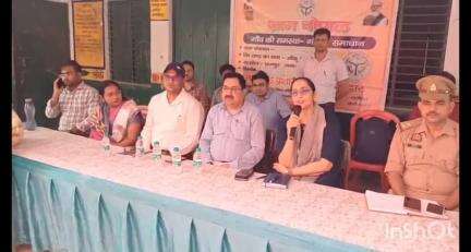 धामपुर: नहटौर के गांव जलालपुर आसरा में आयोजित ग्राम चौपाल में एसडीएम धामपुर ने ग्रामीणों की समस्याएं सुनीं