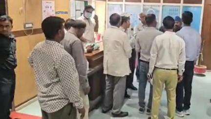 बाड़मेर: बाड़मेर जिला अस्पताल के हालात बदलेंगे, राजमेस के दल ने किया निरीक्षण