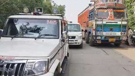 हमीरपुर: सुमेरपुर में रिमझिम फैक्ट्री के चार्जर मैन की ट्रक से कुचलकर मौत, सदर विधायक ने प्रबंधन से वार्ता कर दिलाई आर्थिक सहायता