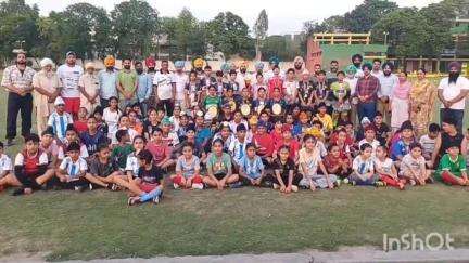 ਫਤਿਹਗੜ੍ਹ ਸਾਹਿਬ: BZSFS ਸੀਨੀਅਰ ਸੈਕੰਡਰੀ ਪਬਲਿਕ ਸਕੂਲ ਵਿਖੇ ਸਵ ਕ੍ਰਿਪਾਲ ਸਿੰਘ ਲਿਬੜਾ ਅਕੈਡਮੀ ਦੇ ਪ੍ਰਧਾਨ ਨੇ ਖਿਡਾਰੀਆਂ ਦਾ ਕੀਤਾ ਗਿਆ ਸਮਾਨ