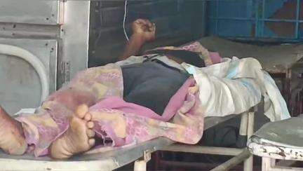 গাজোল: মাঝরা অঞ্চলের চন্ডিপুর এলাকায় এক  দিনমজুর শ্রমিক ফাঁস লাগিয়ে আত্মঘাতী কে কেন্দ্র করে চাঞ্চল্য ছড়ালো এলাকায়