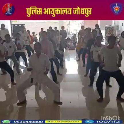 छात्राओं ने सीखे आत्मरक्षा के टिप्स... 
महिला शक्ति आत्म रक्षा केंद्र ,पुलिस आयुक्तालय जोधपुर की ओर से 
आत्मरक्षा प्रशिक्षण शिविर...