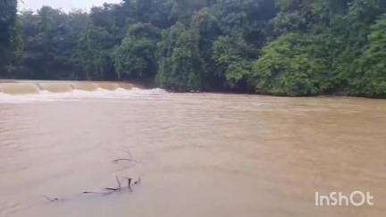 തിരൂരങ്ങാടി: വേങ്ങര കാരാത്തോട്, കാളികാവ് അഞ്ചച്ചവിടി ഭാഗത്ത് രണ്ട് പേർ പുഴയിൽ കാണാതായി