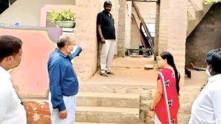 పత్తికొండ: పత్తికొండలో గృహ నిర్మాణాలు పూర్తి చేయాలని హౌసింగ్ పీడీ చిరంజీవి అధికారులకు ఆదేశాలు జూన్ 12 లోపు పూర్తి కావాలి గృహాలు