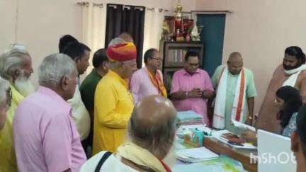 दांतारामगढ़: पुजारियों ने दांतारामगढ़ एसडीएम को मुख्यमंत्री के नाम 11 सूत्री मांगों का ज्ञापन सौंपा