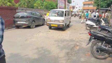 पीलीभीत: पूरनपुर तहसील रोड गड्ढों में हुआ तब्दील, जाम की समस्या से भी नहीं मिल रहा छुटकारा #jansamasya