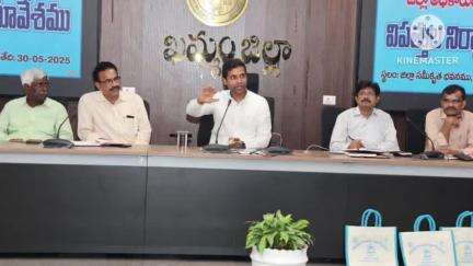 ఖమ్మం అర్బన్: విపత్తు సమయంలో ప్రణాళిక ప్రకారం పని చేయాలి జిల్లా కలెక్టర్ ముజమ్మిల్ ఖాన్