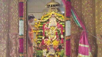 శింగనమల: బుక్కరాయసంద్రంలోని ముసలమ్మ దేవాలయంలో ఆషాడం మొదటి శుక్రవారం సందర్భంగా ప్రత్యేక పూజలు, అధిక సంఖ్యలో పాల్గొన్న భక్తులు