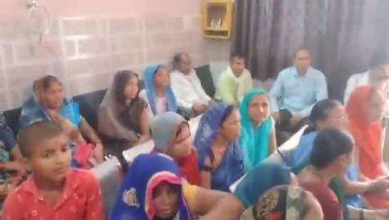 पोरसा: पोरसा नगर पालिका के सभागार में स्व. सहायता समूह की महिलाओं को दिया गया वृक्षारोपण करने का प्रशिक्षण