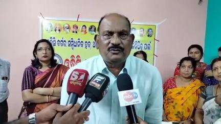 ଅନୁଗୋଳ: ଓବିସି ମଞ୍ଚ ପକ୍ଷରୁ ସହରର ଏକ ହୋଟେଲରେ ବୈଠକ ଅନୁଷ୍ଠିତ, ମତ ରଖିଲେ ରାଜ୍ୟ ଓବିସି ମଞ୍ଚର ସଭାପତି