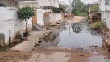 శ్రీకాకుళం: చింతాడ గ్రామంలో రోడ్డుపైనే మురుగు నీరు
