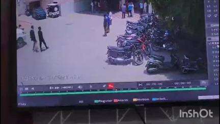 बरेली: कोतवाली थाना क्षेत्र स्थित जिला अस्पताल में वकील को इमरजेंसी में बंधक बनाकर पीटने का आरोप, सीसीटीवी में आया सामने