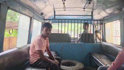সিউড়ি ১: এক ব্যক্তিকে খুনের ঘটনায় অভিযুক্তকে গ্রেফতার করে সিউড়ি আদালতে পেশ করল পুলিশ