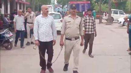 कोलगंवा पुलिस ने असिस्टेंट प्रोफेसर की संदिग्ध मौत के मामले में आरोपी पति, सास और ससुर को किया गिरफ्तार