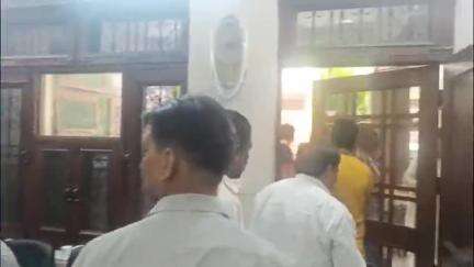 मुज़फ्फरनगर: आनंदपुरी के सभासद अमित कुमार पाल ने सिविल लाइन थाने में पुलिसकर्मी के खिलाफ कार्रवाई की मांग की