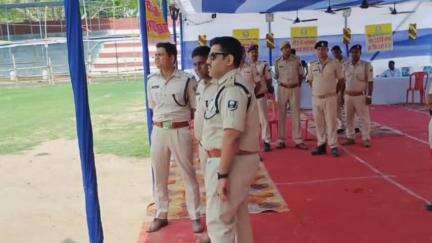 सिवान: पुलिस अधीक्षक सिवान ने ज़िला अंतर्गत आयोजित होमगार्ड शारीरिक दक्षता परीक्षा का किया निरीक्षण