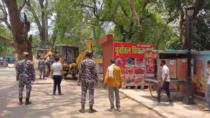 सिविल लाइंस इलाके में नगर निगम ने बड़े पैमाने पर अतिक्रमण हटाने का अभियान चलाया