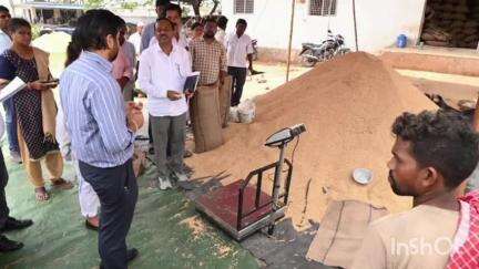 అసిఫాబాద్: వరి ధాన్యం కొనుగోలు ప్రక్రియను వేగవంతం చేయాలి: ఆసిఫాబాద్ జిల్లా కలెక్టర్ వెంకటేష్ ధోత్రే