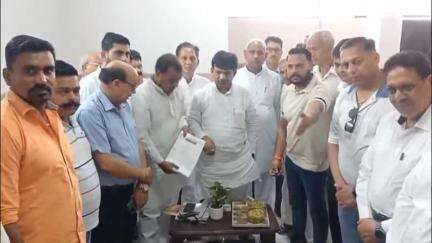 मुज़फ्फरनगर: राजपूत समाज ने मुजफ्फरनगर में महाराणा प्रताप की मूर्ति लगाने की मांग की, राज्यमंत्री कपिल देव अग्रवाल को दिया ज्ञापन