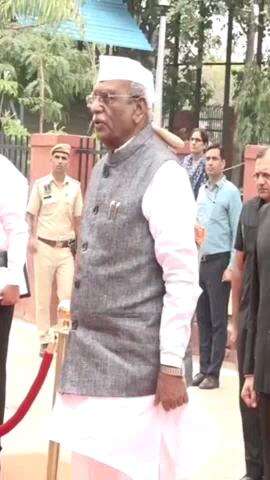 जयपुर: राज्यपाल हरिभाऊ बागड़े ने जयपुर में केंद्र व राज्य सरकार की योजनाओं का समुचित लाभ लोगों को दिए जाने के दिए निर्देश
