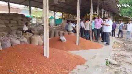 वर्धा: बाजारपेठेत तुरीचे दर घसरल्याने शेतकरी चिंताग्रस्त:नाफेडने नोंदणी व खरेदी सुरू करावी:बाजार समितीची मागणी #Jansamasya